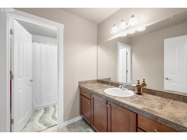 906 36TH Pl, Forest Grove, OR 97116