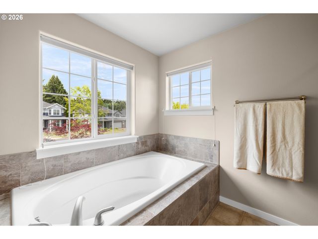 906 36TH Pl, Forest Grove, OR 97116