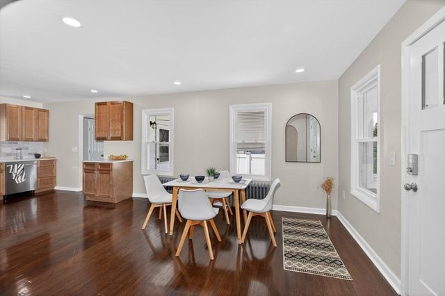 79 Kaveney St, Chicopee, MA 01020