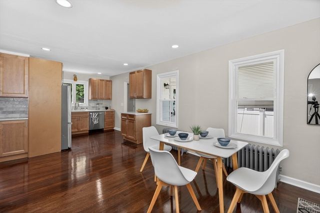 79 Kaveney St, Chicopee, MA 01020