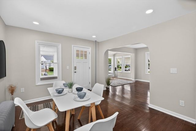 79 Kaveney St, Chicopee, MA 01020
