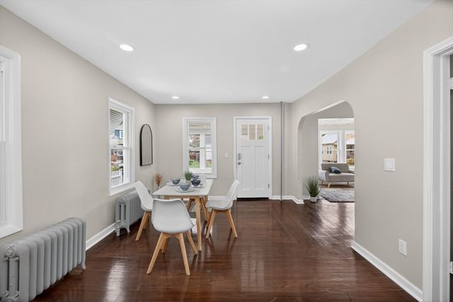 79 Kaveney St, Chicopee, MA 01020
