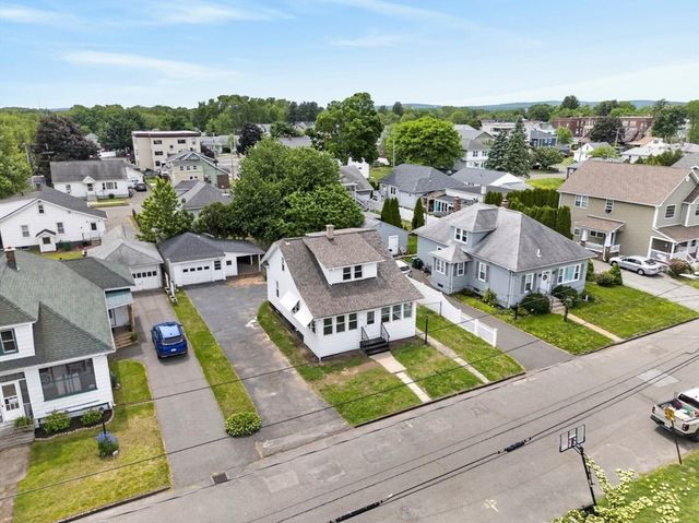 79 Kaveney St, Chicopee, MA 01020