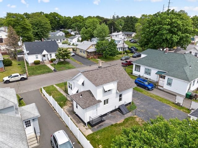 79 Kaveney St, Chicopee, MA 01020