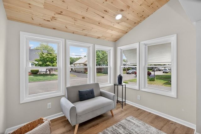 79 Kaveney St, Chicopee, MA 01020