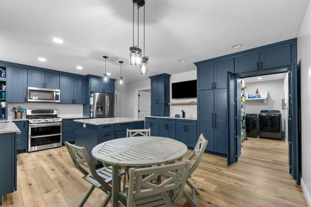 7105 W RIVER OAKS RD, Columbia, MO 65203