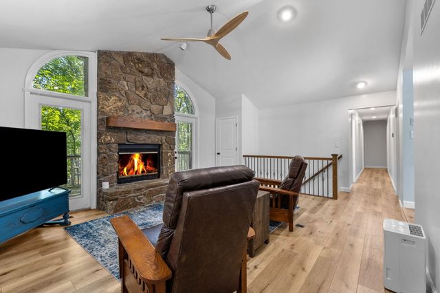 7105 W RIVER OAKS RD, Columbia, MO 65203