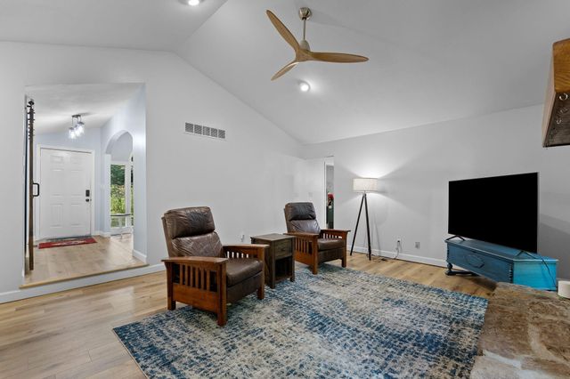 7105 W RIVER OAKS RD, Columbia, MO 65203