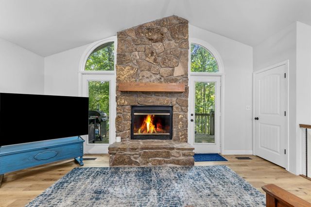 7105 W RIVER OAKS RD, Columbia, MO 65203