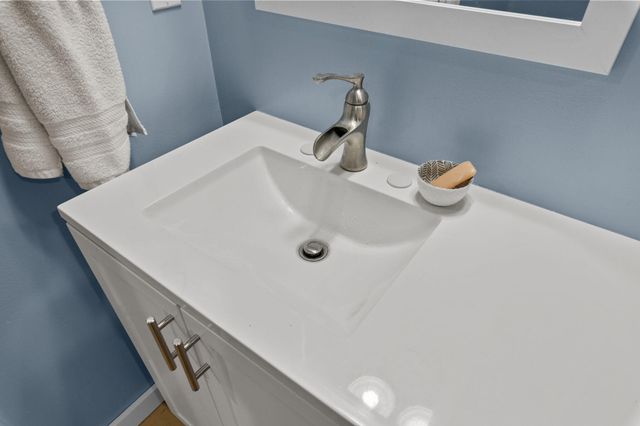 7105 W RIVER OAKS RD, Columbia, MO 65203