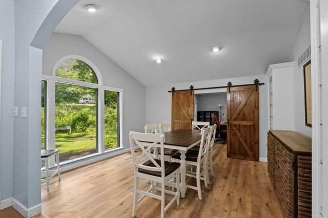 7105 W RIVER OAKS RD, Columbia, MO 65203