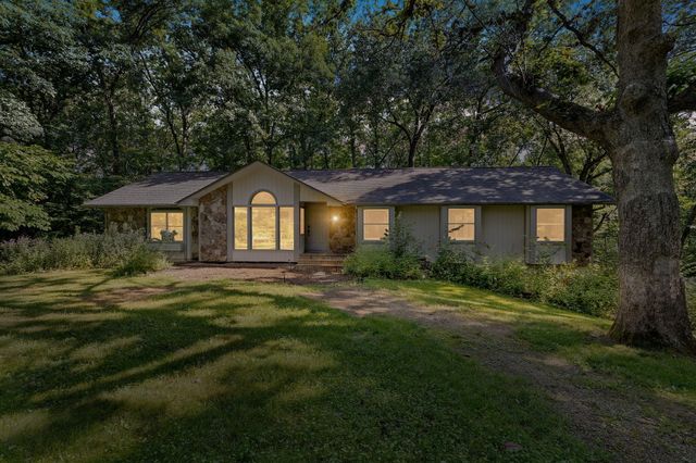 7105 W RIVER OAKS RD, Columbia, MO 65203