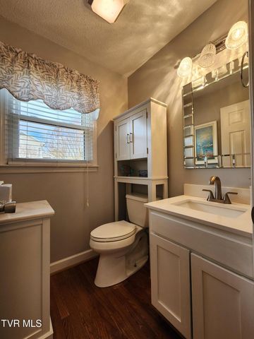 15512 Woodstone Circle, Bristol, VA 24202