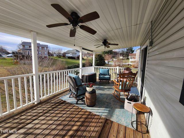 15512 Woodstone Circle, Bristol, VA 24202