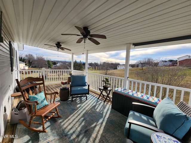 15512 Woodstone Circle, Bristol, VA 24202