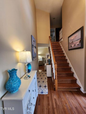 15512 Woodstone Circle, Bristol, VA 24202