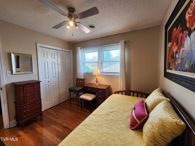 15512 Woodstone Circle, Bristol, VA 24202