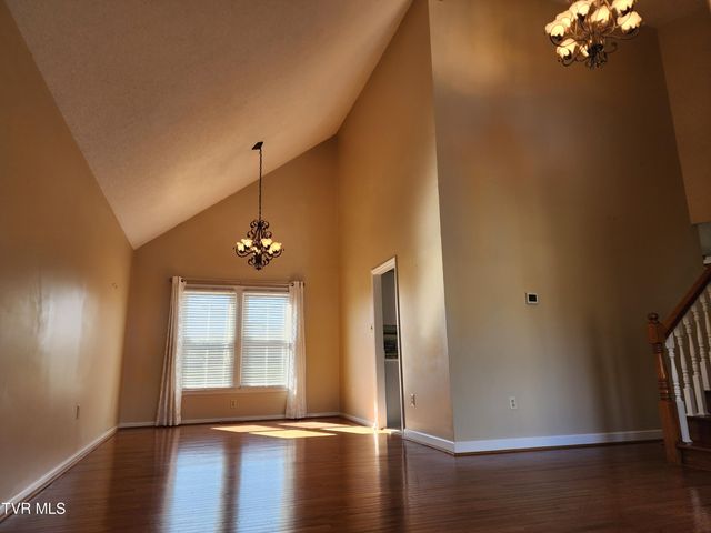 15512 Woodstone Circle, Bristol, VA 24202