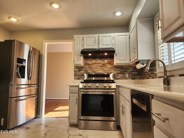 15512 Woodstone Circle, Bristol, VA 24202