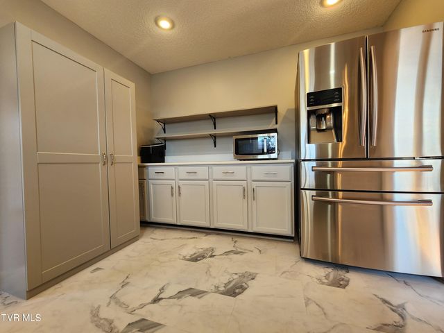 15512 Woodstone Circle, Bristol, VA 24202