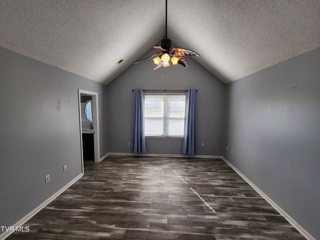 15512 Woodstone Circle, Bristol, VA 24202