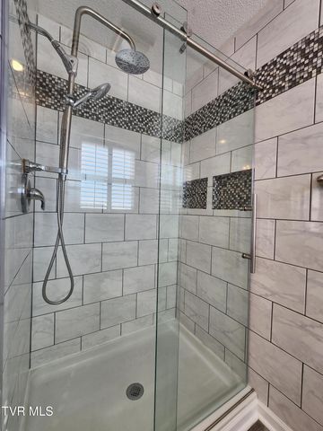 15512 Woodstone Circle, Bristol, VA 24202