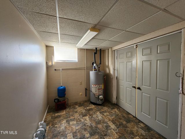 15512 Woodstone Circle, Bristol, VA 24202