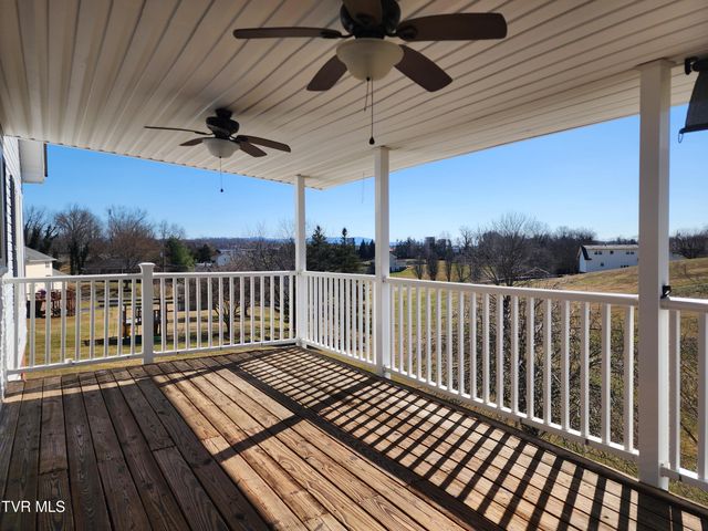 15512 Woodstone Circle, Bristol, VA 24202