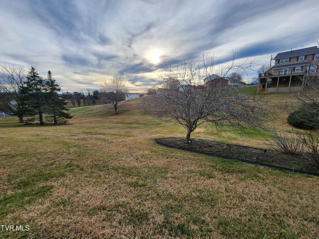 15512 Woodstone Circle, Bristol, VA 24202