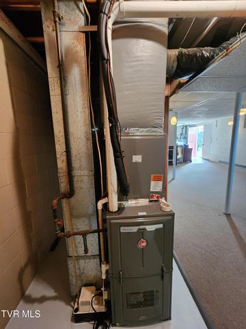 15512 Woodstone Circle, Bristol, VA 24202