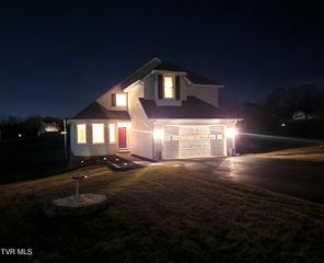 15512 Woodstone Circle, Bristol, VA 24202
