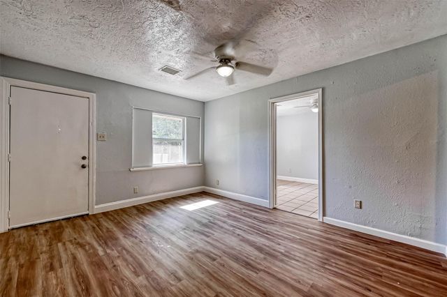 10613 Buffum Street, Houston, TX 77051