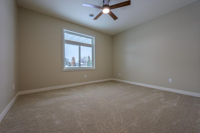 1308 Sherwood Street SE, Hutchinson, MN 55350