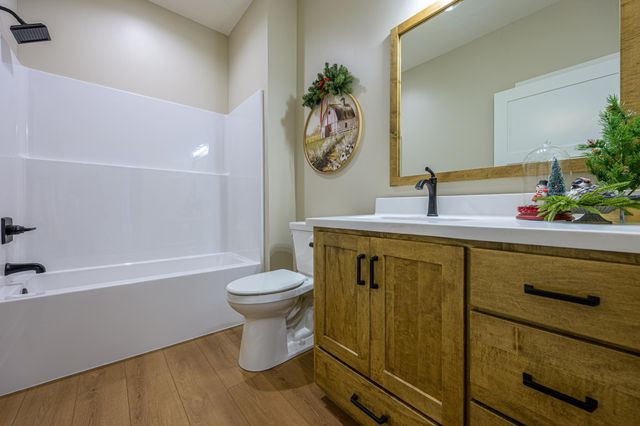 1308 Sherwood Street SE, Hutchinson, MN 55350