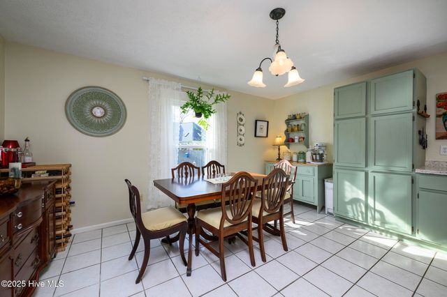 608 Church Street, Oriental, NC 28571