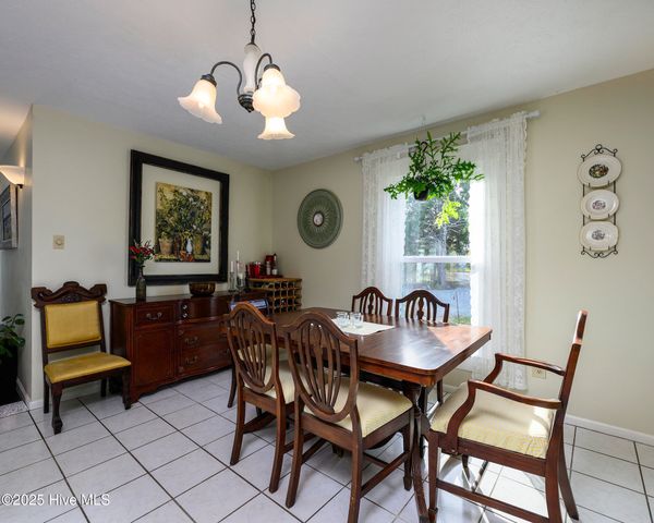 608 Church Street, Oriental, NC 28571