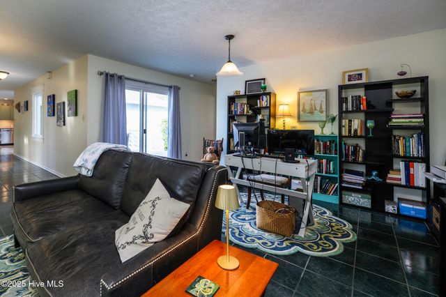 608 Church Street, Oriental, NC 28571