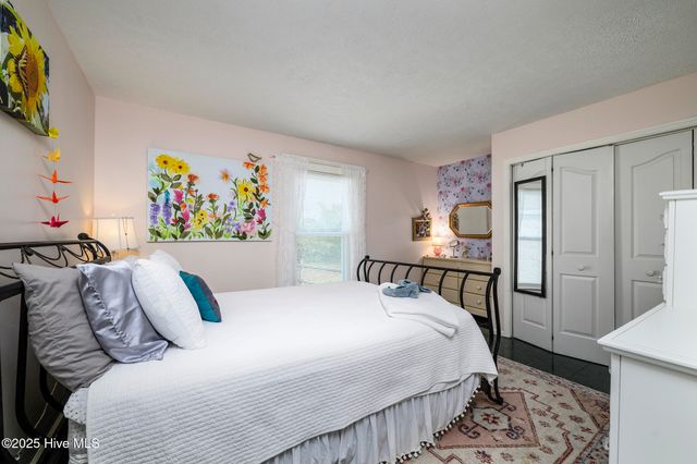 608 Church Street, Oriental, NC 28571