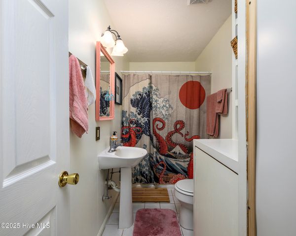 608 Church Street, Oriental, NC 28571