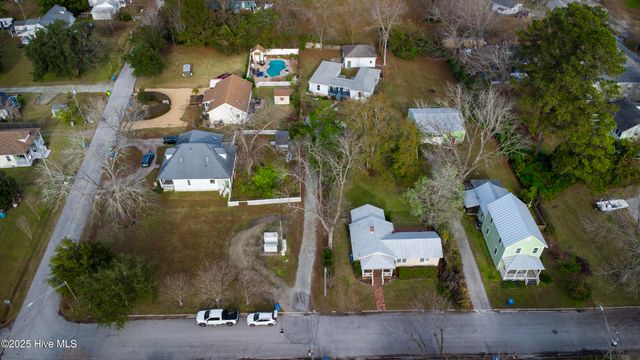 608 Church Street, Oriental, NC 28571