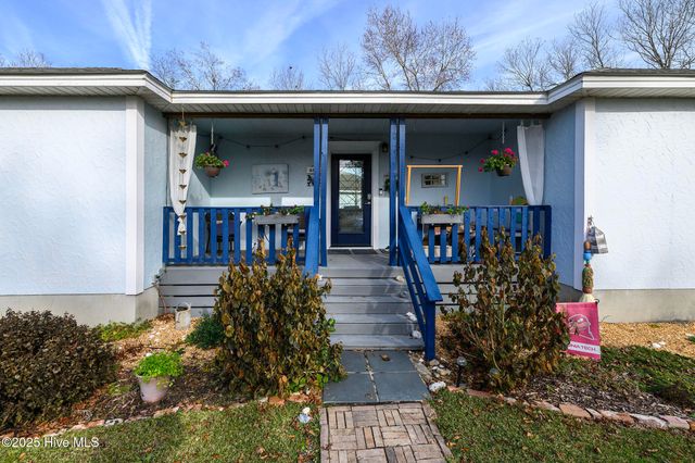 608 Church Street, Oriental, NC 28571