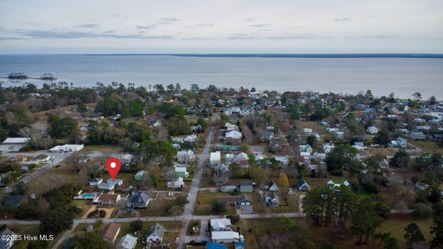 608 Church Street, Oriental, NC 28571