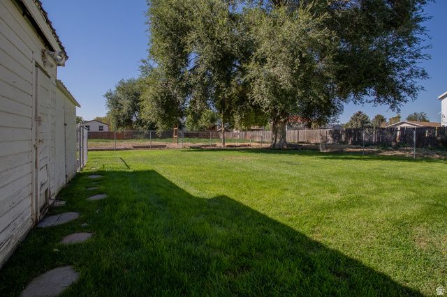 8686 S TEMPLE DR, West Jordan, UT 84088