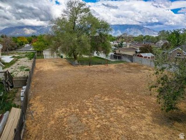 8686 S TEMPLE DR, West Jordan, UT 84088