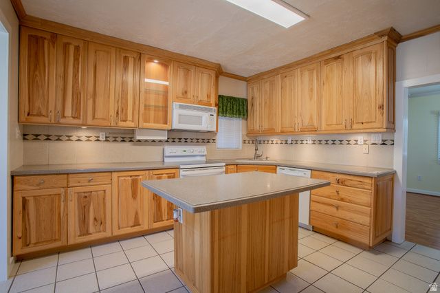 8686 S TEMPLE DR, West Jordan, UT 84088