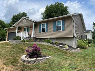 1735 Ballard Drive, Imperial, MO 63052