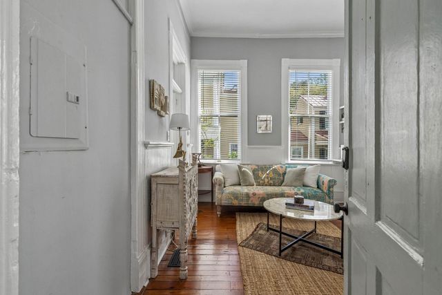 67 Warren Street, Charleston, SC 29403