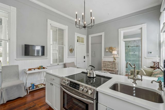 67 Warren Street, Charleston, SC 29403