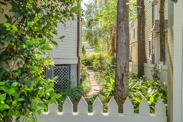 67 Warren Street, Charleston, SC 29403