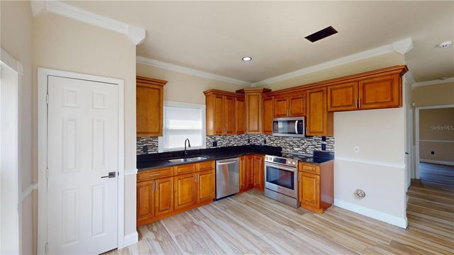 10107 N 14TH STREET, Tampa, FL 33612